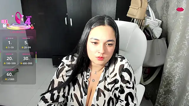 Snapshot of CelesteBrucee chatting on February 17, 2025, 9:32 pm CelesteBrucee online show from February 17, 2025, 9:32 pm