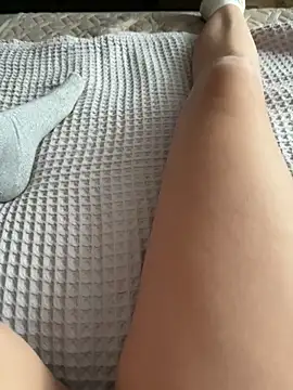 Donna Evans online show from October 21, 2025, 2:55 am