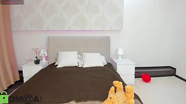 Snapshot of Donna_Evans chatting on February 17, 2026, 11:57 pm Donna Evans online show from February 17, 2026, 11:57 pm