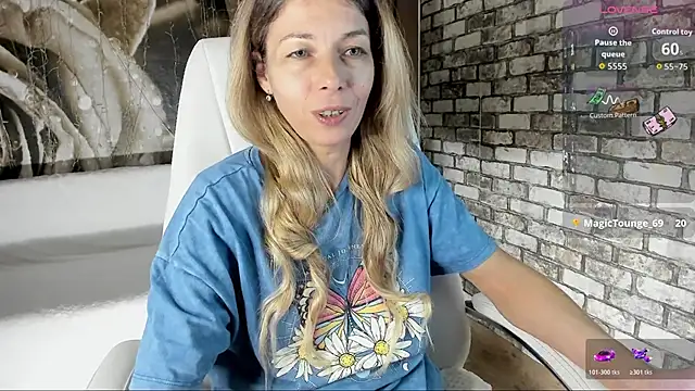 Eva Melow online show from October 27, 2025, 10:11 pm