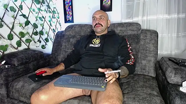 Snapshot of JD-69 chatting on January 25, 2025, 1:43 am JD-69 online show from January 25, 2025, 1:43 am