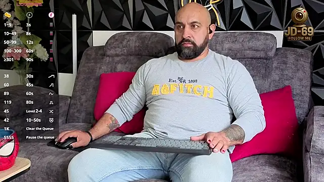 Snapshot of JD-69 chatting on December 17, 2025, 5:40 pm JD-69 online show from December 17, 2025, 5:40 pm