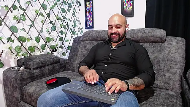 Snapshot of JD-69 chatting on February 21, 2025, 1:22 am JD-69 online show from February 21, 2025, 1:22 am