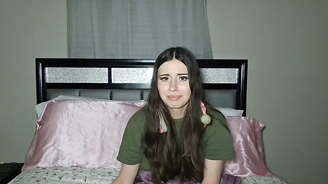 alisonfields online show from June 14, 2026, 2:08 am
