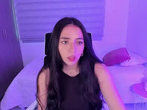 Snapshot of Camila_ec2 chatting on February 21, 2026, 10:45 pm Camila ec2 online show from February 21, 2026, 10:45 pm