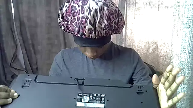 Snapshot of Enkarxx chatting on September 23, 2025, 12:01 pm Enkarxx online show from September 23, 2025, 12:01 pm