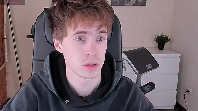 Snapshot of _tokyo_ghoul chatting on February 2, 2025, 10:24 am  tokyo ghoul online show from February 2, 2025, 10:24 am