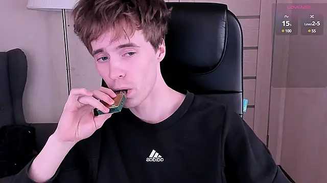 Snapshot of _tokyo_ghoul chatting on February 8, 2025, 4:25 pm  tokyo ghoul online show from February 8, 2025, 4:25 pm