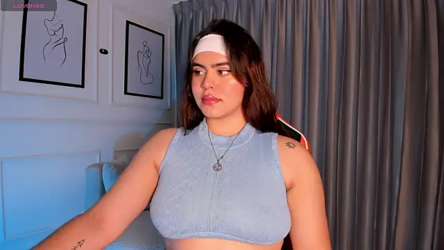 veronica185 online show from November 15, 2025, 3:21 am