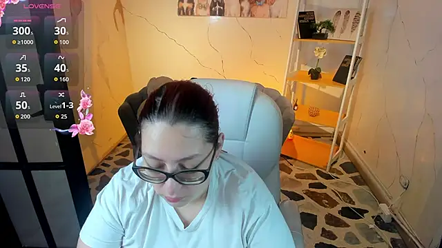 NiickyJones online show from November 2, 2025, 1:16 pm