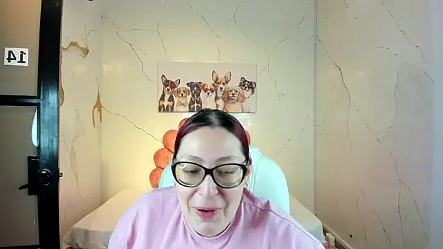 Snapshot of NiickyJones chatting on December 22, 2025, 9:26 pm NiickyJones online show from December 22, 2025, 9:26 pm