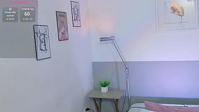 Snapshot of littlee_emilyy_ chatting on June 11, 2026, 7:33 pm littlee emilyy online show from June 11, 2026, 7:33 pm