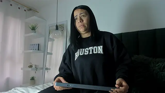 Snapshot of Im_Maite chatting on March 18, 2025, 6:06 pm Im Maite online show from March 18, 2025, 6:06 pm