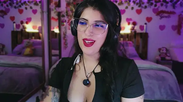 azahar  ziiz online show from May 21, 2026, 12:52 am