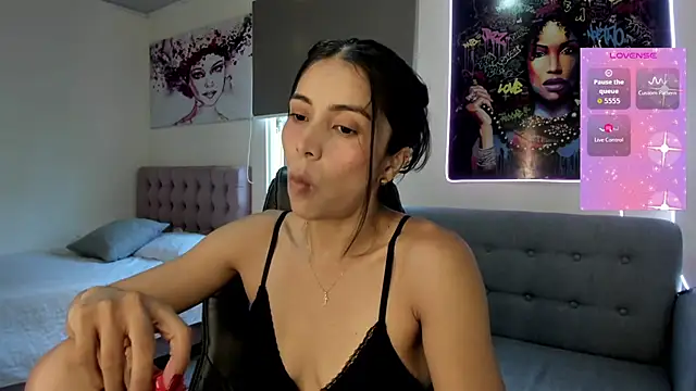 andykiuty online show from November 14, 2025, 8:34 pm