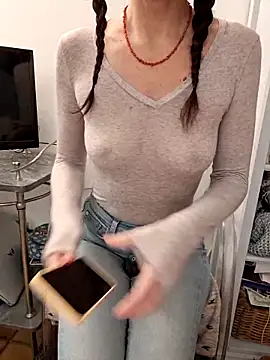 Snapshot of Silvia_Zeno chatting on November 22, 2025, 7:51 am Silvia Zeno online show from November 22, 2025, 7:51 am