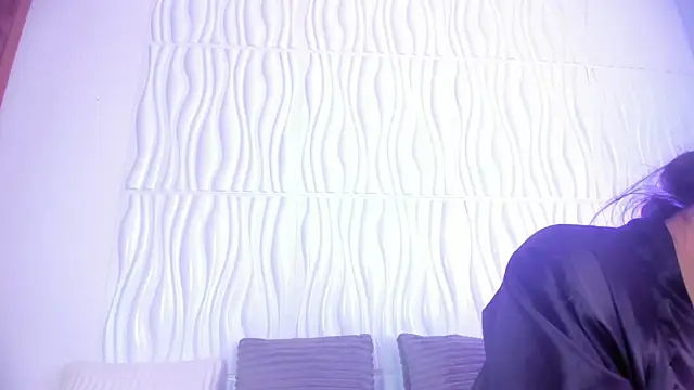 Snapshot of Abby__colins chatting on October 29, 2025, 5:34 pm Abby  colins online show from October 29, 2025, 5:34 pm