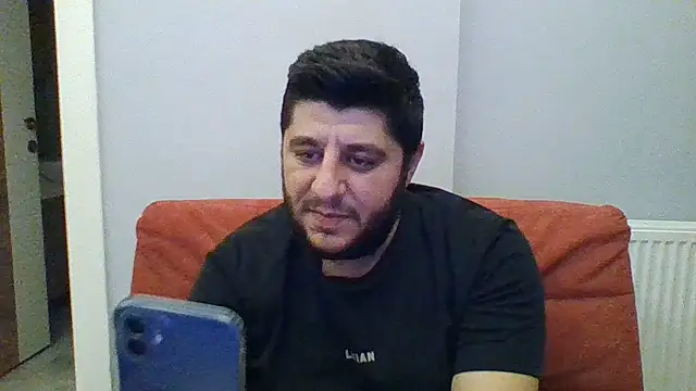 Snapshot of erkekkkadam chatting on June 18, 2026, 8:14 pm erkekkkadam online show from June 18, 2026, 8:14 pm