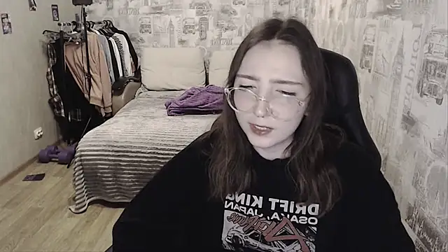 AmeliaKamishiro online show from December 20, 2024, 1:22 pm