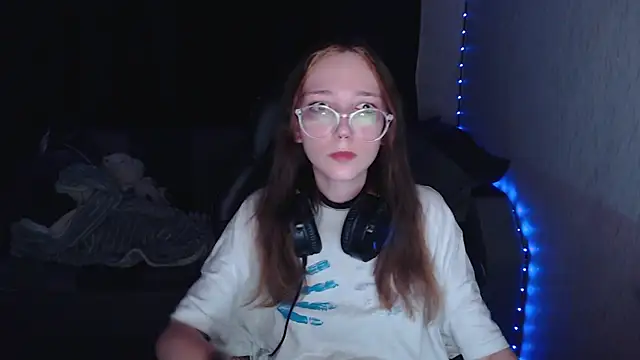 AmeliaKamishiro online show from October 6, 2025, 9:15 pm