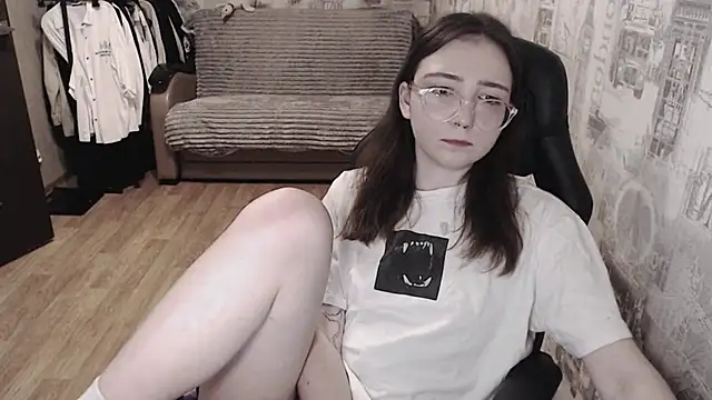 AmeliaKamishiro online show from March 13, 2025, 3:06 pm