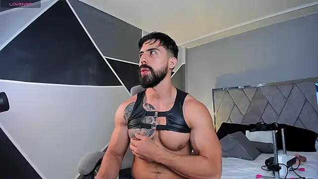 Snapshot of Markbrown chatting on March 22, 2025, 7:53 pm Markbrown online show from March 22, 2025, 7:53 pm