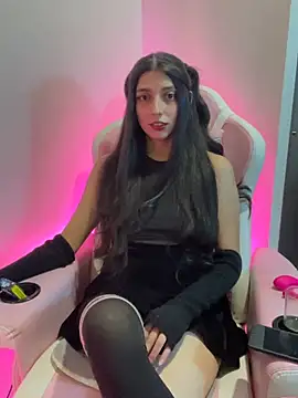 Felicia smok3 online show from May 3, 2026, 3:44 am