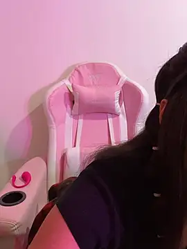 Felicia smok3 online show from May 7, 2026, 2:49 am