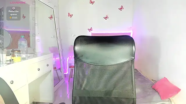 Snapshot of Celeste__sweetx chatting on January 13, 2026, 8:46 pm Celeste sweetx online show from January 13, 2026, 8:46 pm