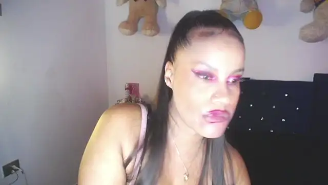 pamela guzmaan online show from November 20, 2025, 7:25 pm