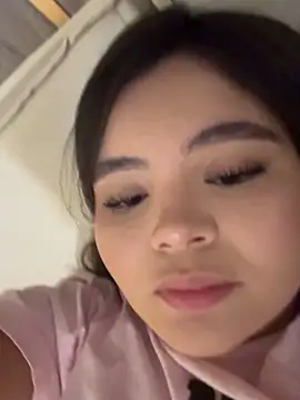 IsabellaAllen online show from December 4, 2025, 1:15 am