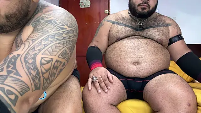 Snapshot of Latino_bigcock chatting on October 22, 2025, 1:05 am Latino bigcock online show from October 22, 2025, 1:05 am