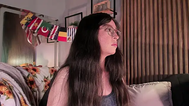 Eva Macalliter online show from July 16, 2026, 3:58 am