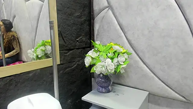 HornySlut69  online show from March 26, 2026, 12:47 pm