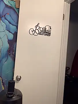 SweetHoneyBunz online show from November 10, 2025, 5:29 pm