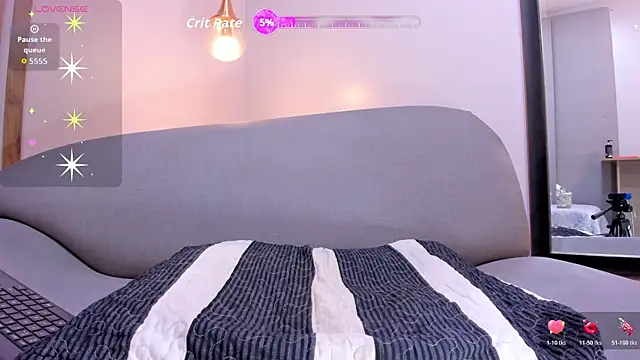 tinaclark  online show from December 1, 2025, 8:10 pm