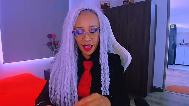Snapshot of ScarlettMalbec chatting on July 17, 2026, 9:23 pm ScarlettMalbec online show from July 17, 2026, 9:23 pm