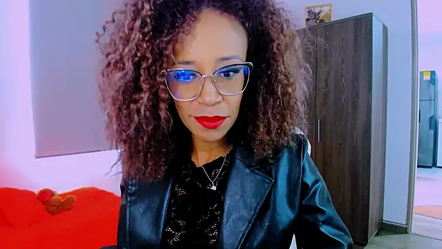 Snapshot of ScarlettMalbec chatting on June 6, 2026, 8:25 pm ScarlettMalbec online show from June 6, 2026, 8:25 pm