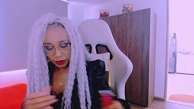 Snapshot of ScarlettMalbec chatting on July 10, 2026, 7:58 pm ScarlettMalbec online show from July 10, 2026, 7:58 pm