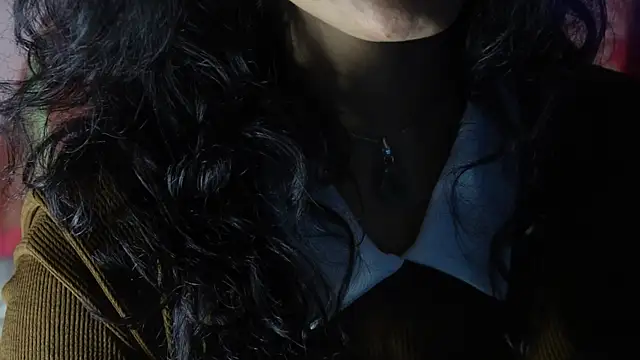 -AyeshaSinghania- online show from October 4, 2025, 10:17 am