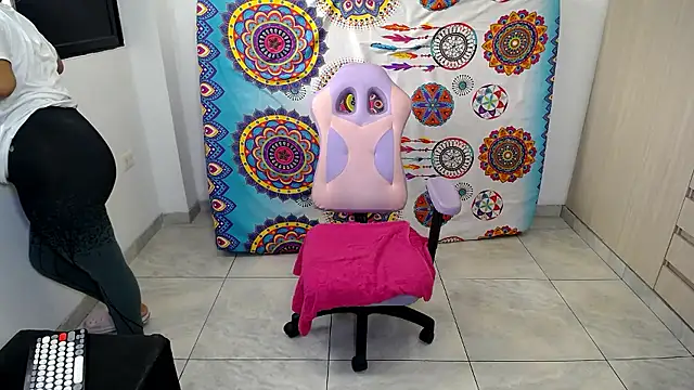 Snapshot of daleska_ayala_1 chatting on January 13, 2026, 4:00 pm daleska ayala 1 online show from January 13, 2026, 4:00 pm