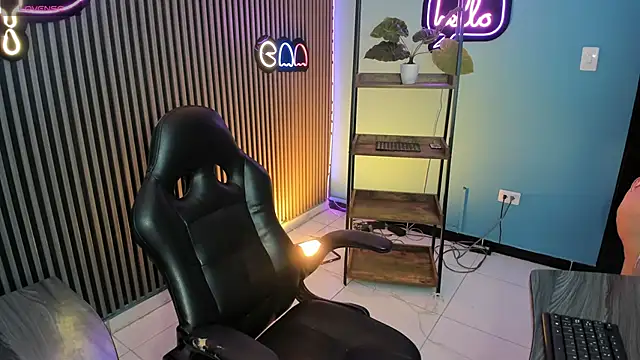 emily roberts1 online show from November 22, 2025, 3:38 am