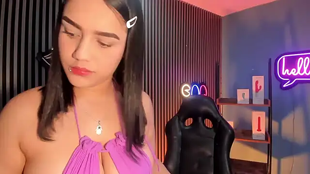 emily roberts1 online show from March 13, 2025, 6:34 pm