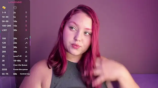 Snapshot of YuliCardona_ chatting on October 17, 2025, 7:48 pm YuliCardona online show from October 17, 2025, 7:48 pm