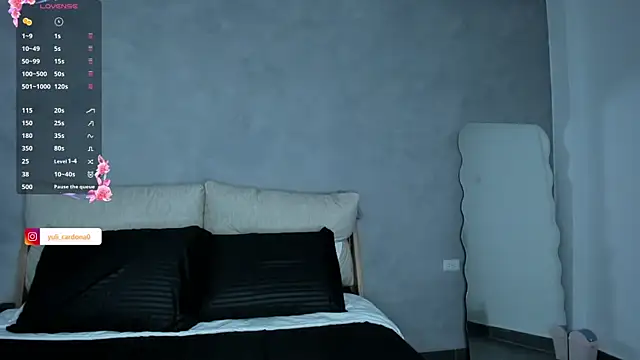 Snapshot of YuliCardona_ chatting on June 5, 2026, 7:41 pm YuliCardona online show from June 5, 2026, 7:41 pm