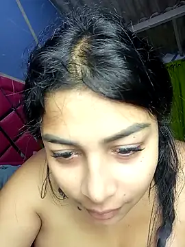 ViolettAndCandy online show from January 6, 2026, 10:14 pm