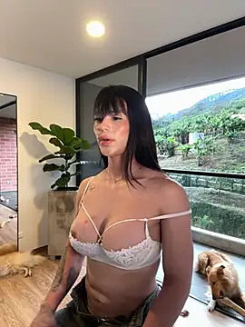 Snapshot of Helenbronwx chatting on February 2, 2025, 10:28 pm Helenbronwx online show from February 2, 2025, 10:28 pm