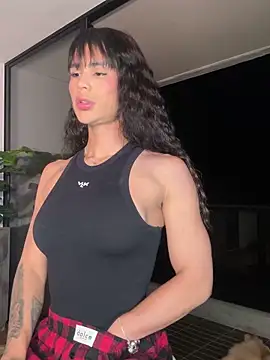 Snapshot of Helenbronwx chatting on January 4, 2025, 12:16 am Helenbronwx online show from January 4, 2025, 12:16 am