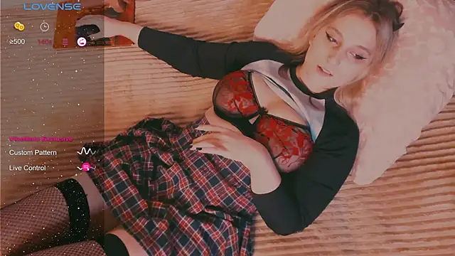 Snapshot of yoursugarbabe chatting on December 9, 2024, 11:13 pm yoursugarbabe online show from December 9, 2024, 11:13 pm