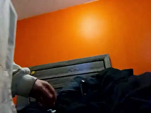 Snapshot of Hydro-Blastz chatting on December 18, 2025, 3:38 pm Hydro-Blastz online show from December 18, 2025, 3:38 pm